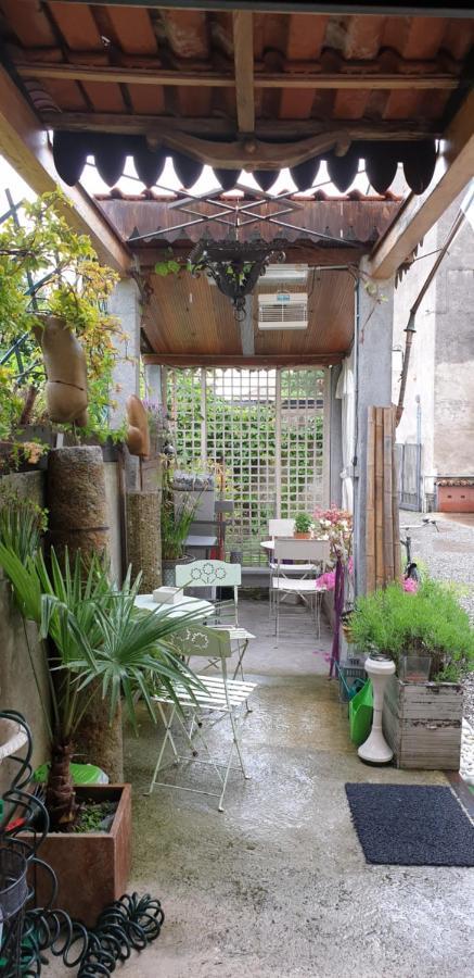 B&B Il Rustico Turate Bagian luar foto