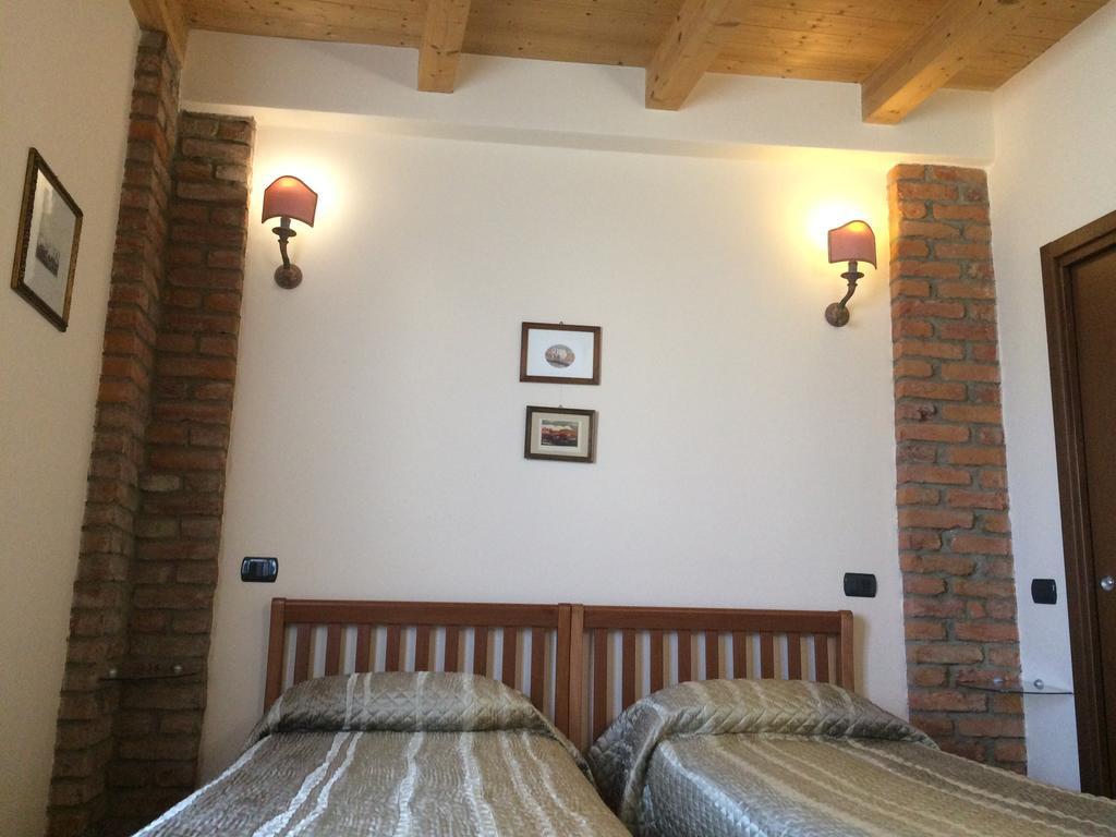 B&B Il Rustico Turate Bagian luar foto