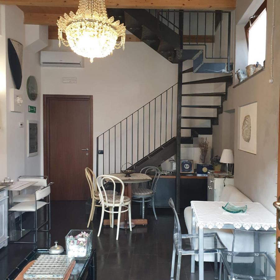 B&B Il Rustico Turate Bagian luar foto