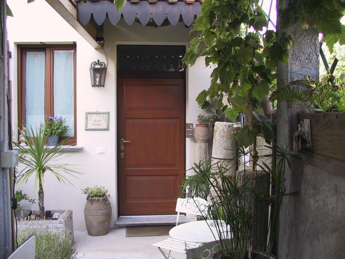 B&B Il Rustico Turate Bagian luar foto