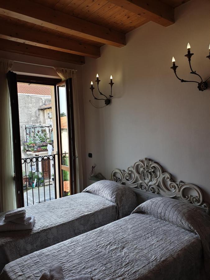 B&B Il Rustico Turate Bagian luar foto